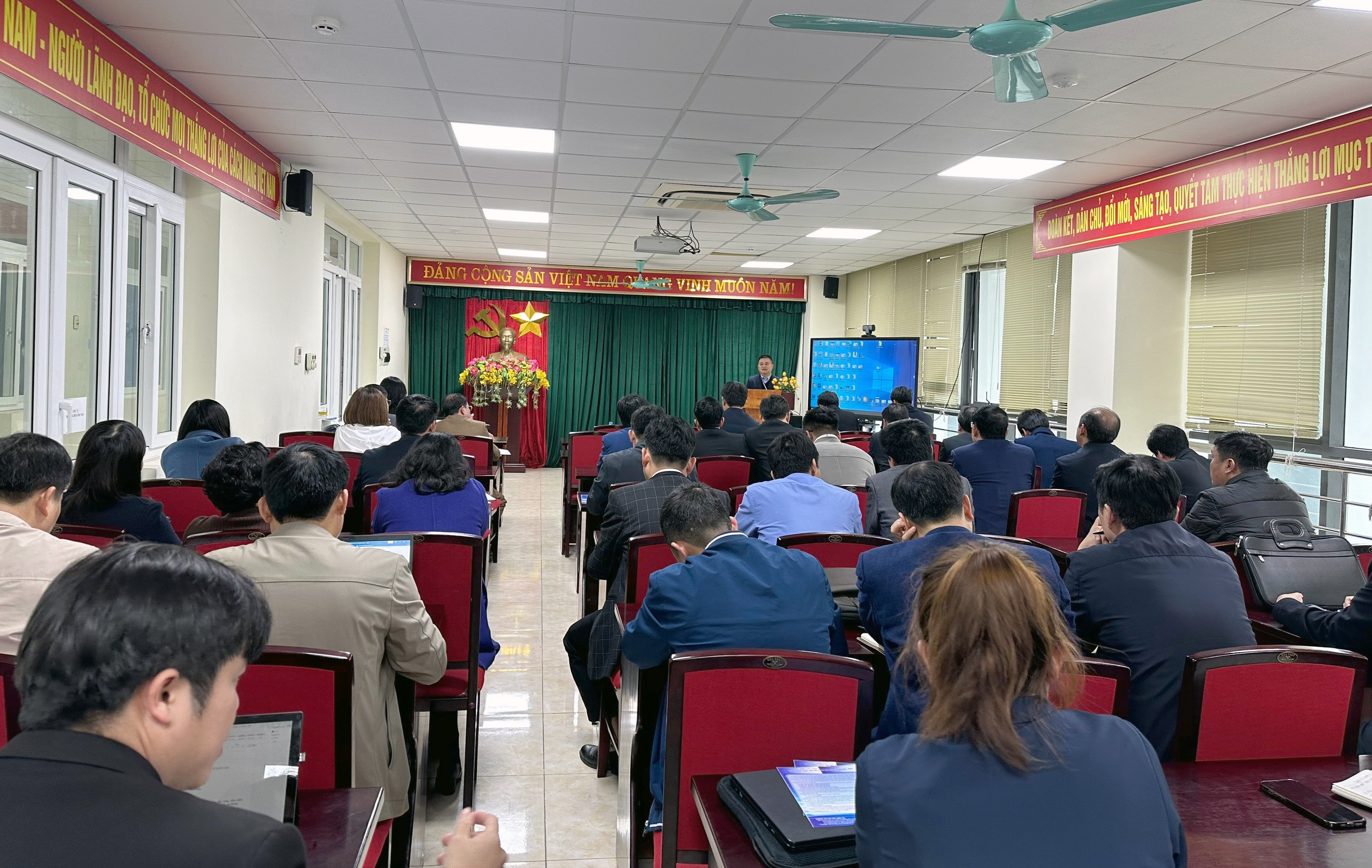 Bắc Giang tăng cường công tác chuẩn bị cho việc đăng cai tổ chức Cuộc thi KHKT quốc gia học sinh trung học năm học...