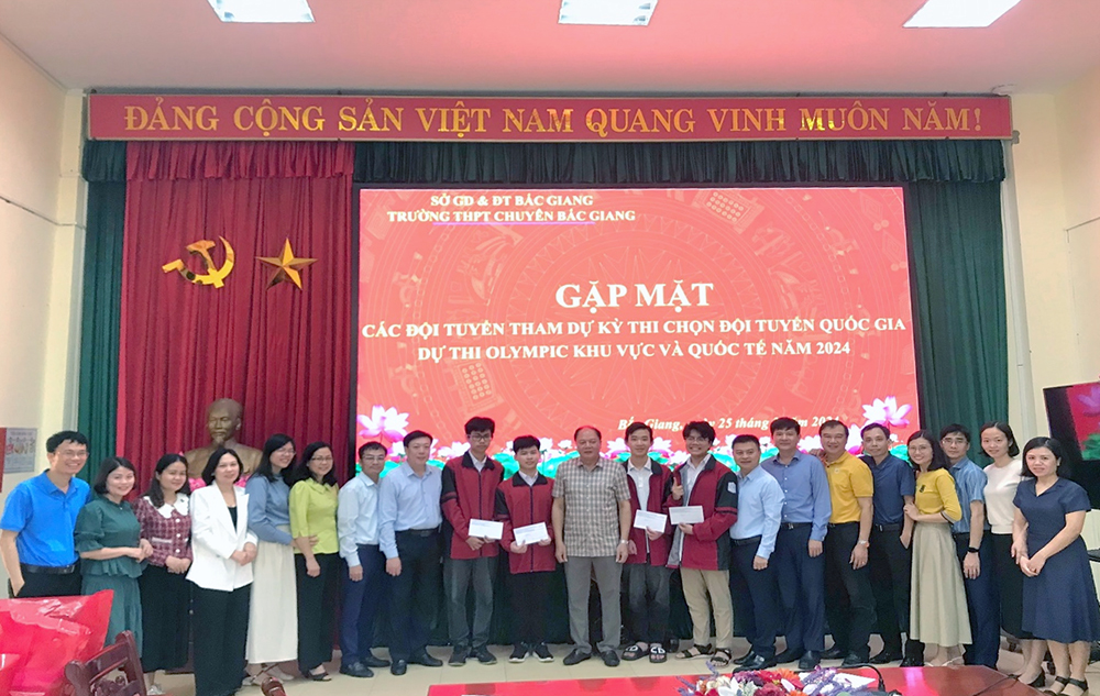 Gặp mặt các đội tuyển tham dự kỳ thi chọn đội tuyển Việt Nam dự thi Olympic khu vực, quốc tế năm 2024