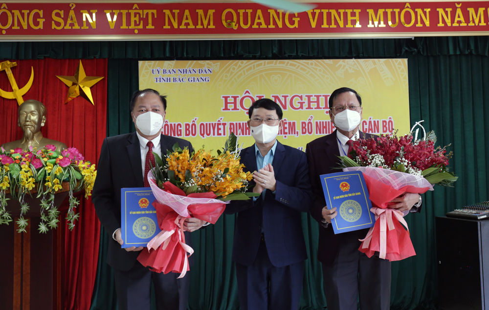 Đồng chí Tạ Việt Hùng làm Giám đốc Sở Giáo dục và Đào tạo Bắc Giang từ ngày 01/12/2021