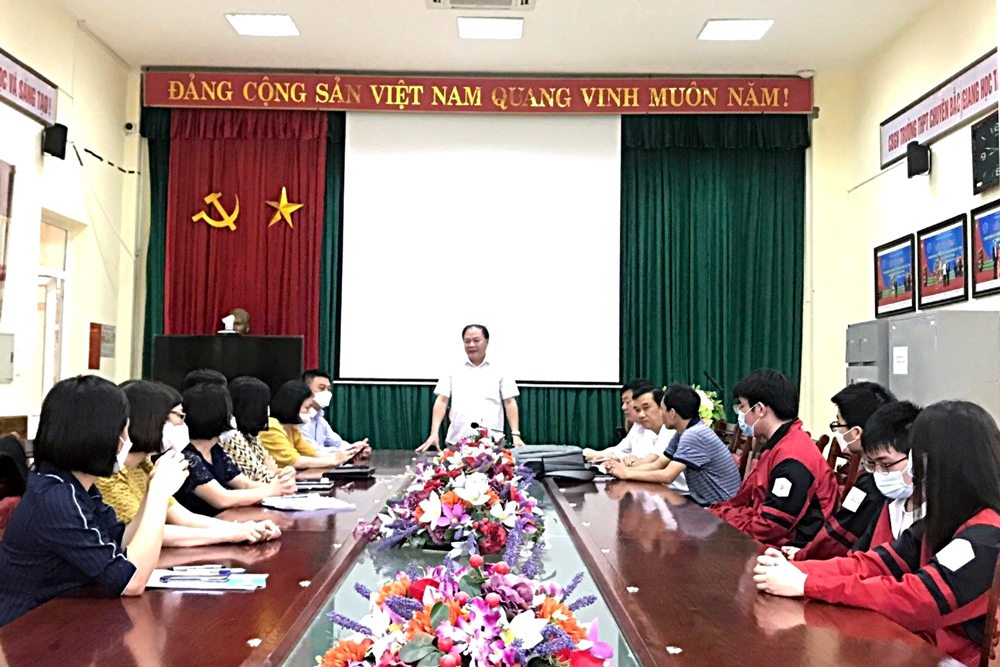 Gặp mặt học sinh tham dự kỳ thi chọn đội tuyển Việt Nam thi Olympic quốc tế năm 2022