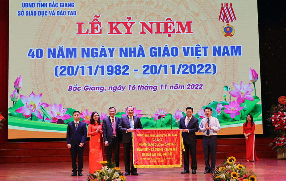 Ngành Giáo dục Bắc Giang long trọng tổ chức Lễ Kỷ niệm 40 năm ngày Nhà giáo Việt Nam