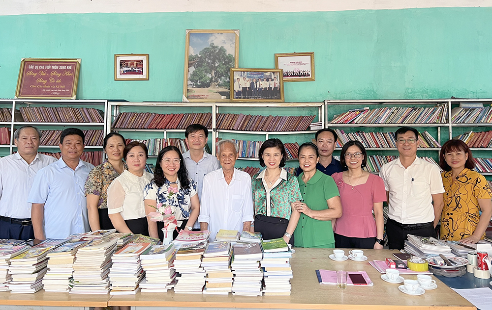 Bộ GDĐT khảo sát các hoạt động phát triển văn hóa đọc tại tỉnh Bắc Giang