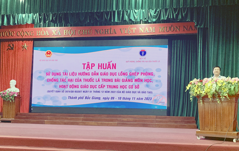 Bắc Giang: Tập huấn sử dụng tài liệu giáo dục lồng ghép phòng, chống tác hại thuốc lá trong bài...