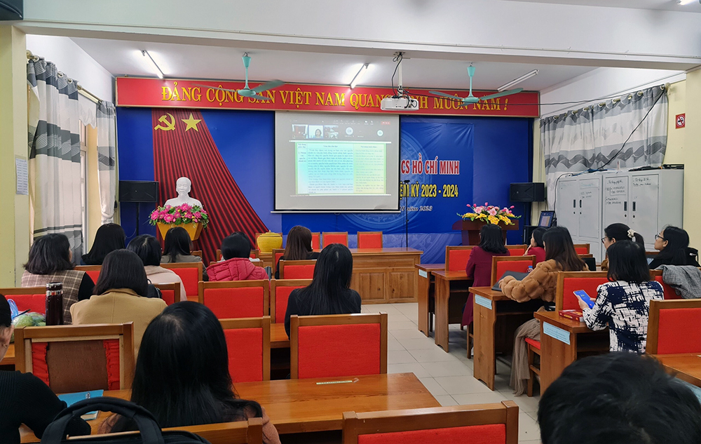 Bắc Giang: Gần 700 cán bộ quản lý, giáo viên bậc trung học tham gia tập huấn nội dung giáo dục về...