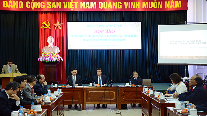 Quang cảnh buổi họp báo công bố do Bộ GD&ĐT chủ trì tại Hà Nội.