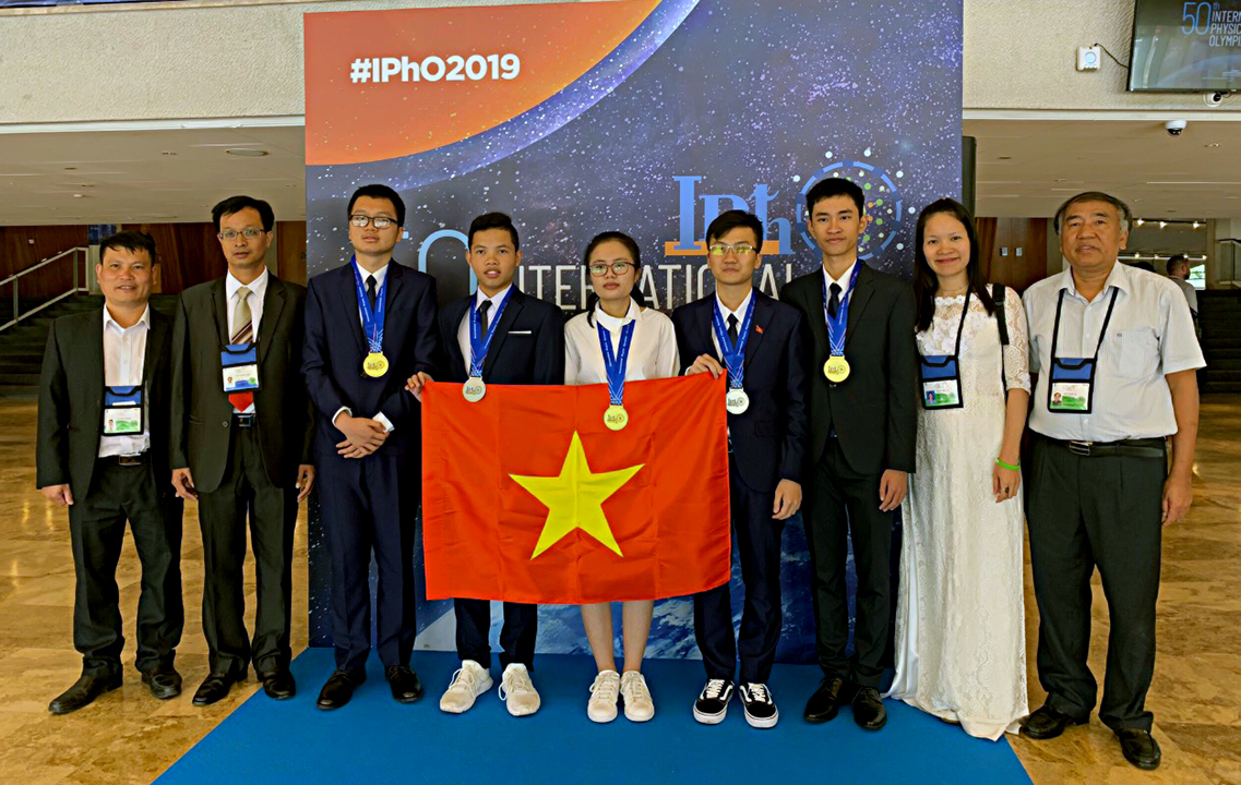 Trịnh Duy Hiếu tiếp tục đoạt Huy chương Bạc Olympic Vật lý quốc tế năm 2019