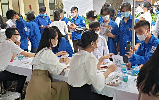 Trường THPT Thái Thuận tổ chức thành công “Ngày hội tư vấn hướng nghiệp - tuyển sinh” năm học...