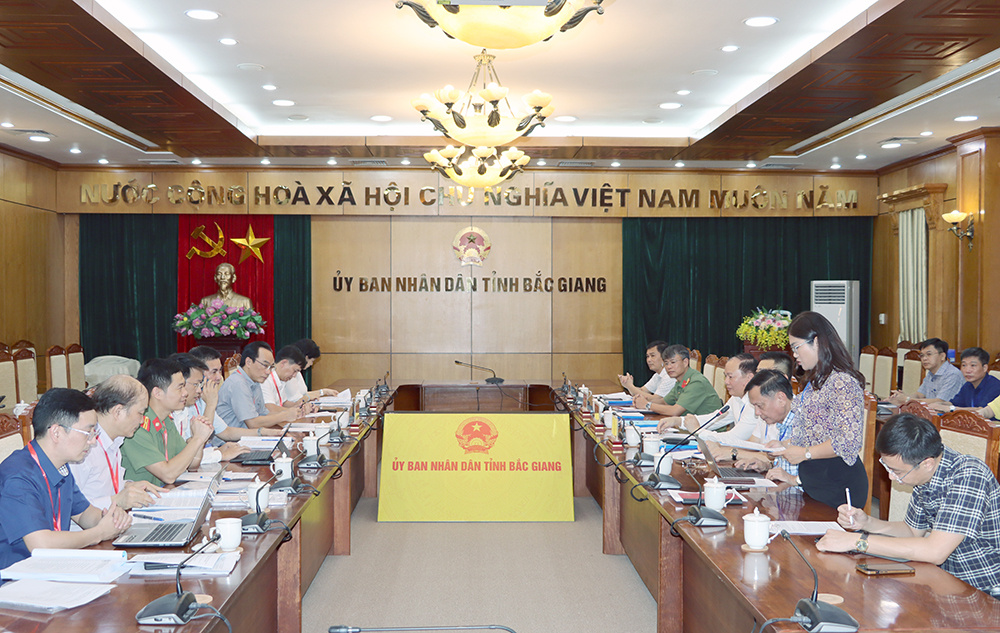 Đoàn Kiểm tra số 3 của Ban Chỉ đạo quốc gia kiểm tra công tác chấm thi tại Bắc Giang