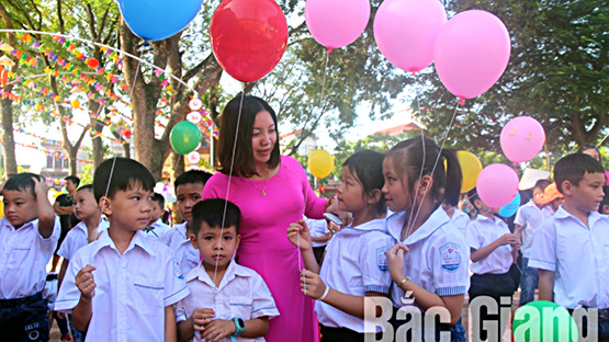 Bắc Giang: Năm học 2019-2020 học sinh các cấp học tựu trường ngày 19/8/2019