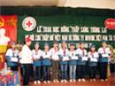 Trao tặng học bổng “Thắp sáng tương lai” cho học sinh tại THCS Mỹ Thái